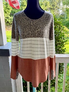 7th Ray Leopard Stripe Colorblock Pullover - Gray, Cream & Brown